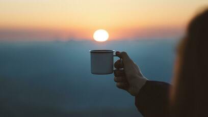 Wald, Wiesen & Wachmacher: Camping-Kaffeemaschinen für jede Tour